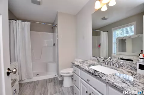 Bath - 20 Miller Ter, Windsor Locks, CT 06096 photo 1 of 2