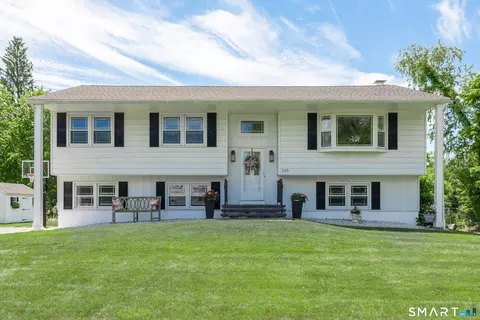 335 Redwood Ln, Cheshire, CT 06410