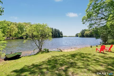 190 Beaver Dam Access Rd, Stratford, CT 06614