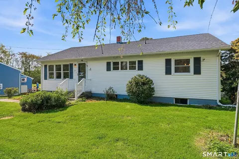 21 Tower Ave, Groton, CT 06340