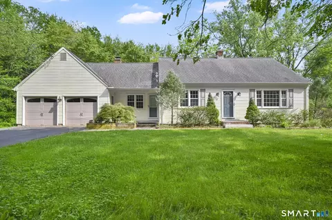 29 Burr Rd, Bloomfield, CT 06002