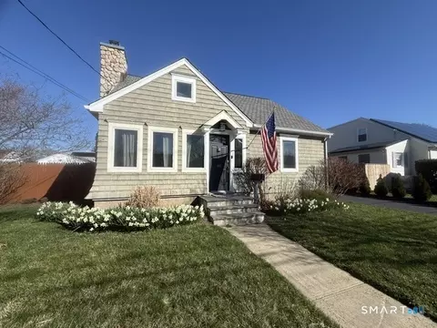 40 Austin Rd, Milford, CT 06460