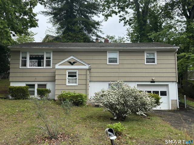 665 Bradley St, East Haven, CT 06512