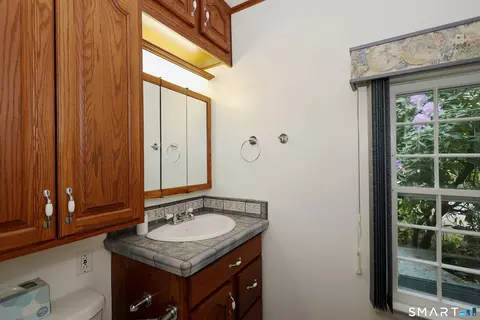 Bath - 35 Deer Spring Rd, Redding, CT 06896 photo 1 of 2