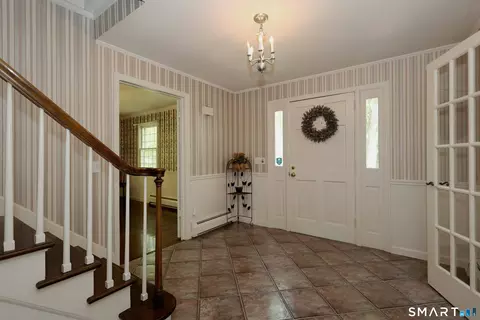 Entry Way - 35 Deer Spring Rd, Redding, CT 06896 photo 1 of 4