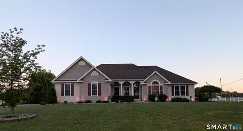 2 Aspen Dr, Broad Brook, CT 06016