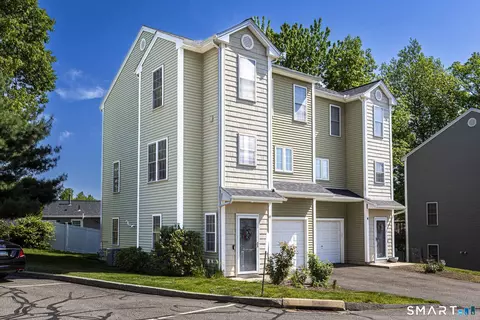 49 Quarry Farms #49, Meriden, CT 06451