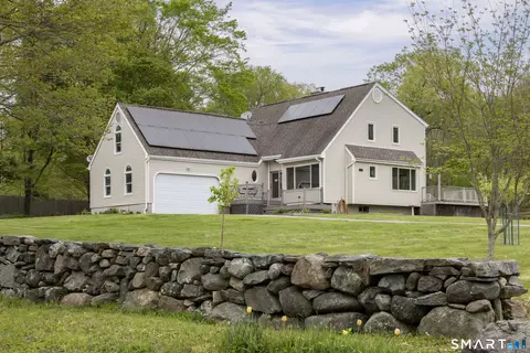 158 Wyassup Rd, North Stonington, CT 06359