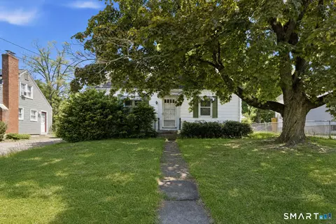 123 Benton St, Manchester, CT 06040