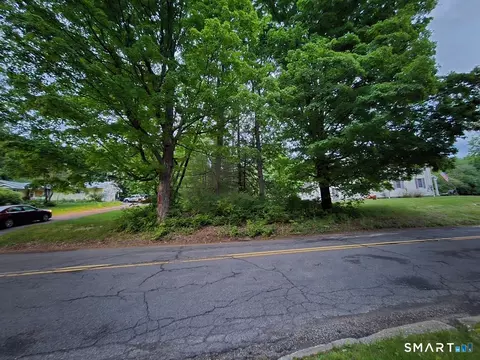 North Street, Plymouth, CT 06782