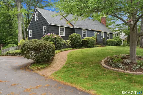 405 Sheridan Dr, Cheshire, CT 06410