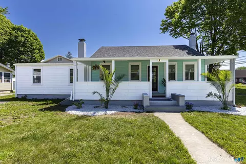 301 Hartford Ave, Old Lyme, CT 06371