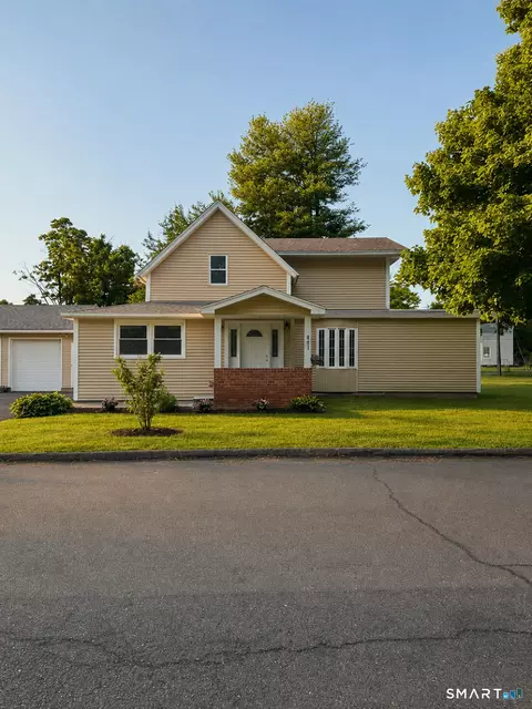 461 Mountain Rd, Newington, CT 06111