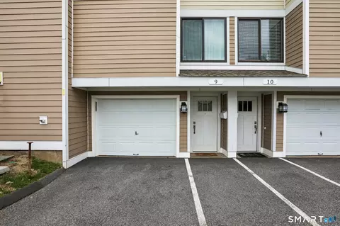 9 Lawson Ln #9, Ridgefield, CT 06877
