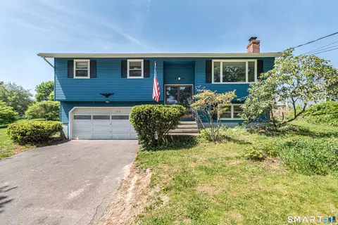 196 Humiston Cir, Thomaston, CT 06787