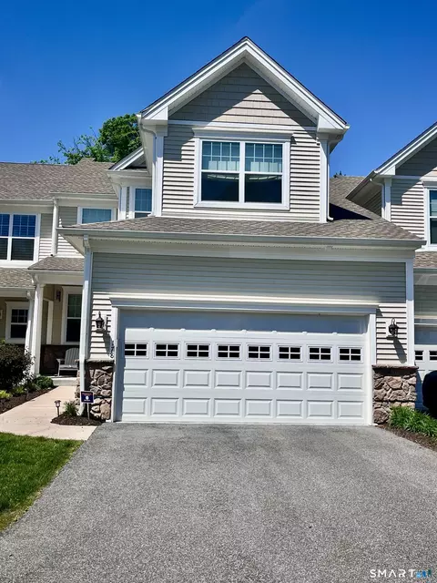 178 Ridgewood Dr #178, Middlebury, CT 06762