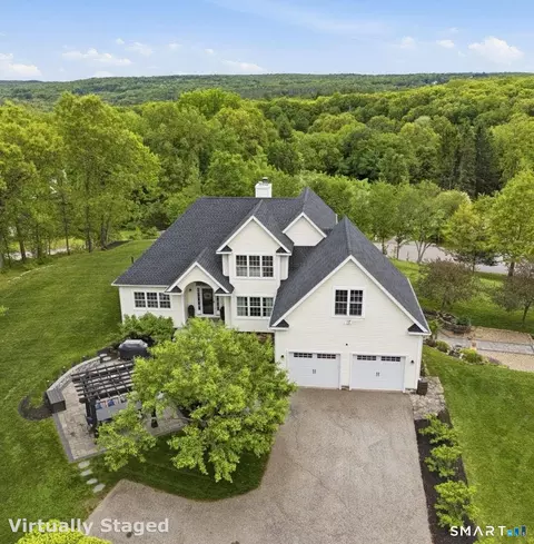 82 Deer Run Dr, Colchester, CT 06415