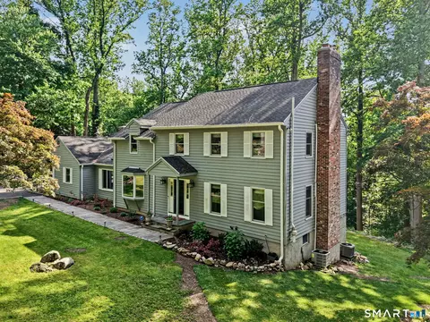 418 Hunting Ridge Rd, Stamford, CT 06903