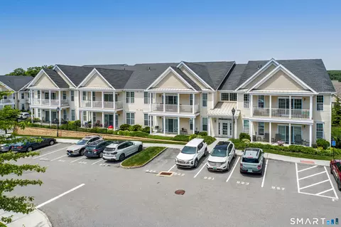 925 Old Pasture Dr #925, Danbury, CT 06810