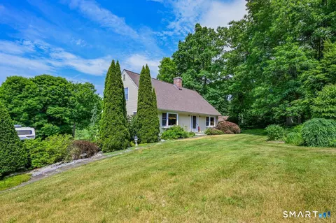 Exterior - 494 Nonnewaug Rd, Bethlehem, CT 06751 photo 1 of 12