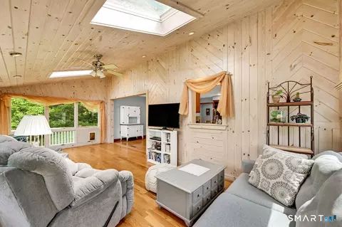 Living - 494 Nonnewaug Rd, Bethlehem, CT 06751 photo 3 of 3