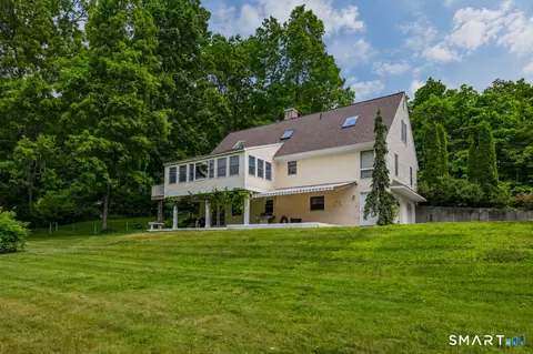 Exterior - 494 Nonnewaug Rd, Bethlehem, CT 06751 photo 5 of 12