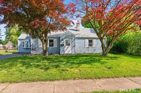 211 Woodycrest Dr, East Hartford, CT 06118