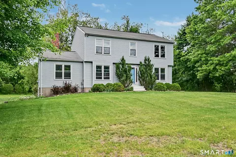30 Bonnie Vu Ln, New Milford, CT 06776