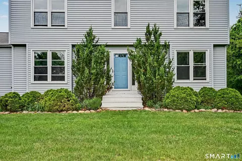 30 Bonnie Vu Ln, New Milford, CT 06776