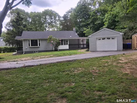 17 Ballou Rd, Branford, CT 06405