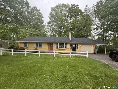 55 Metacomet Rd, Plainville, CT 06062