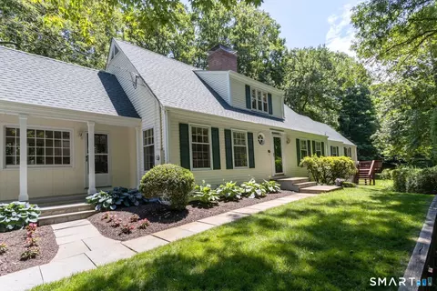 2 Pheasant Run Rd, Wilton, CT 06897