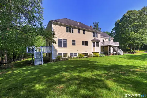 Exterior - 91 Cranbury Dr, Trumbull, CT 06611 photo 8 of 10