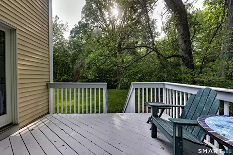 Exterior - 91 Cranbury Dr, Trumbull, CT 06611 photo 5 of 10