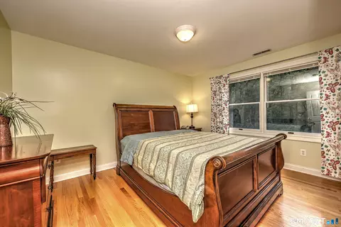 Bedroom - 91 Cranbury Dr, Trumbull, CT 06611 photo 2 of 4