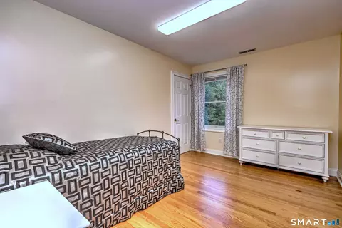 Bedroom - 91 Cranbury Dr, Trumbull, CT 06611 photo 3 of 4