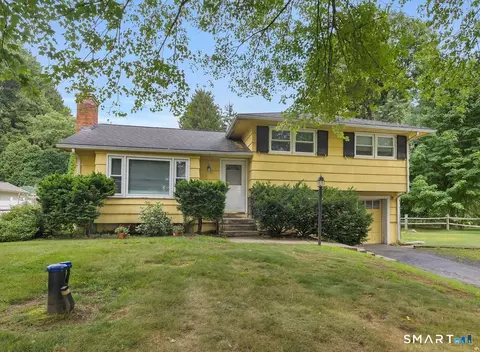 36 Willow St, South Windsor, CT 06074