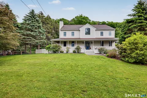 67 Weed St, New Canaan, CT 06840