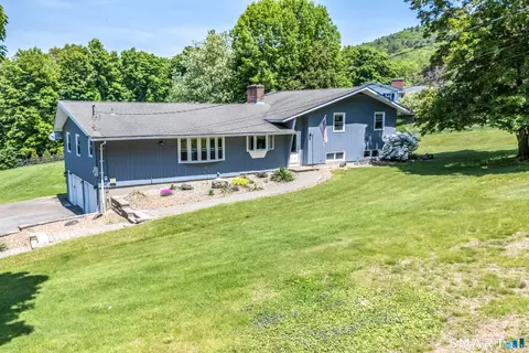 19 Sky Ridge Dr, Somers, CT 06071