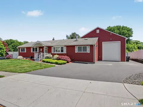 21 Linden Dr, Milford, CT 06460