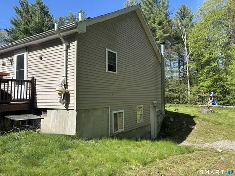 Exterior - 871 Brook Rd, Hampton, CT 06247 photo 3 of 6