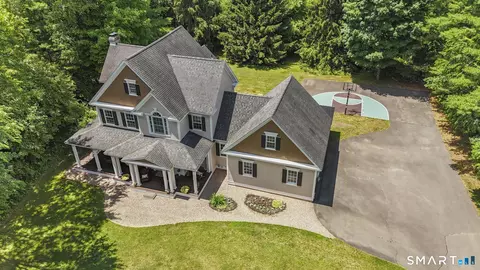 83 Kings Hwy, North Haven, CT 06473