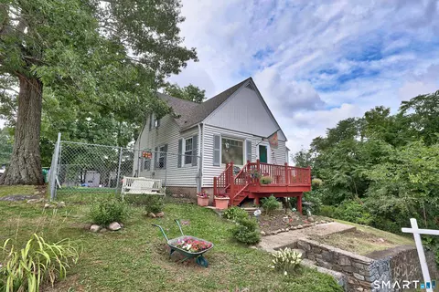 250 Wall St, Waterbury, CT 06704