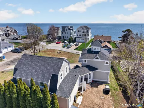 31 Sols Point Rd, Clinton, CT 06413