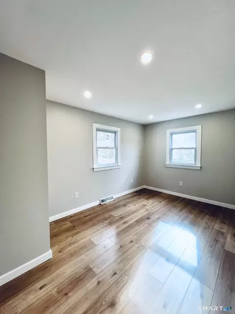 Bedroom - 8 Rustic Rd, Ridgefield, CT 06877 photo 2 of 3