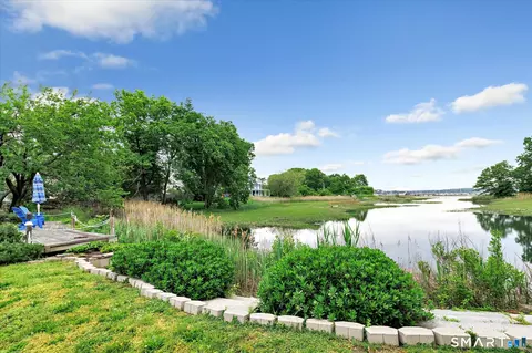 1596 Elm St, Stratford, CT 06615