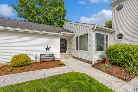 319 Thomaston Rd #77, Watertown, CT 06795