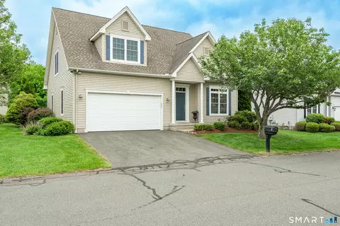 8 Greendale Dr #8, Suffield, CT 06078
