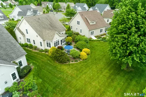 View/Area - 8 Greendale Dr #8, Suffield, CT 06078 photo 3 of 4