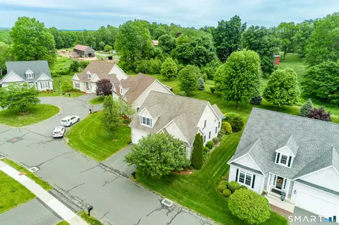 View/Area - 8 Greendale Dr #8, Suffield, CT 06078 photo 1 of 4